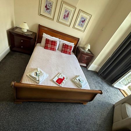 The Lyndhurst Guest House Great Yarmouth Extérieur photo